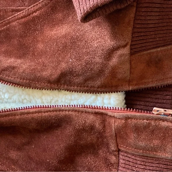 Vintage G-III New York leather bomber jacket with hood. - Picture 11 of 12